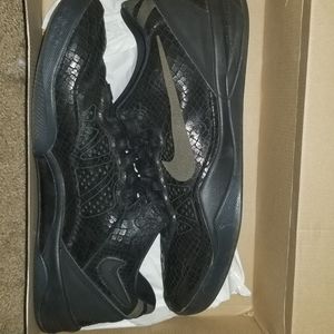 Kobe viii size 13